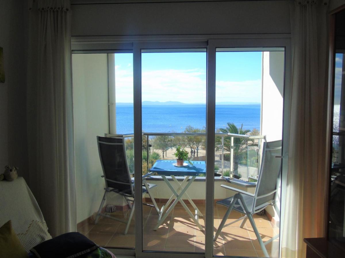 Appartement Premiere Ligne De Mer Roses Exterior photo