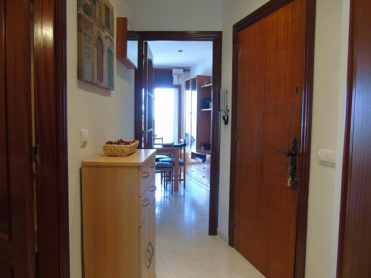 Appartement Premiere Ligne De Mer Roses Exterior photo